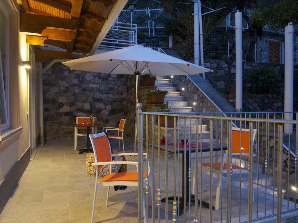 88 Miglia Bed & Breakfast La Spezia Exterior photo